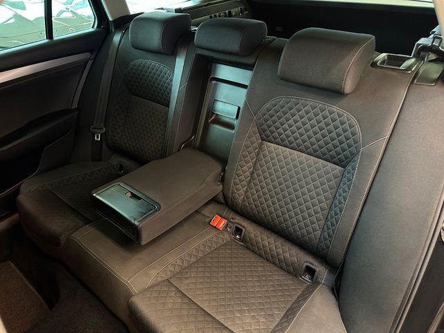 Skoda Superb Combi Style 4x4 *Shz*PDC*AHK*