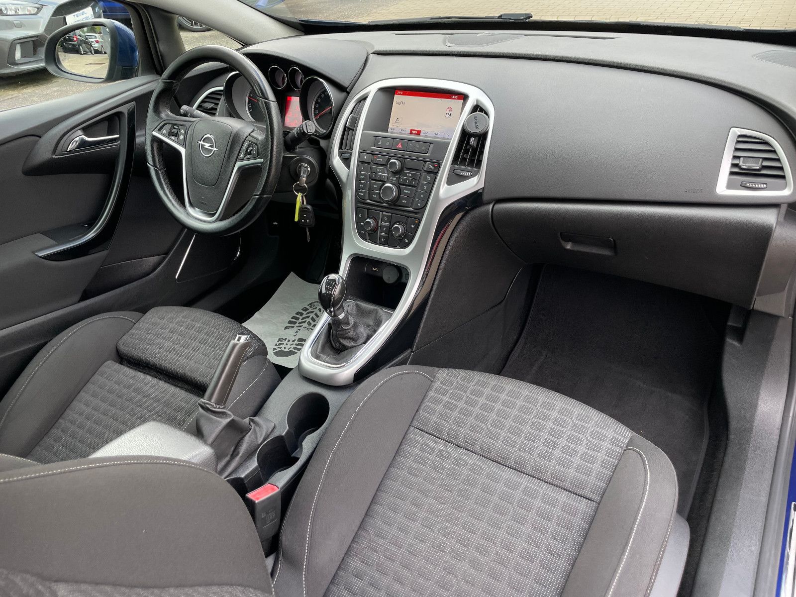 OPEL Astra, 2014, Benzin, 200 PS