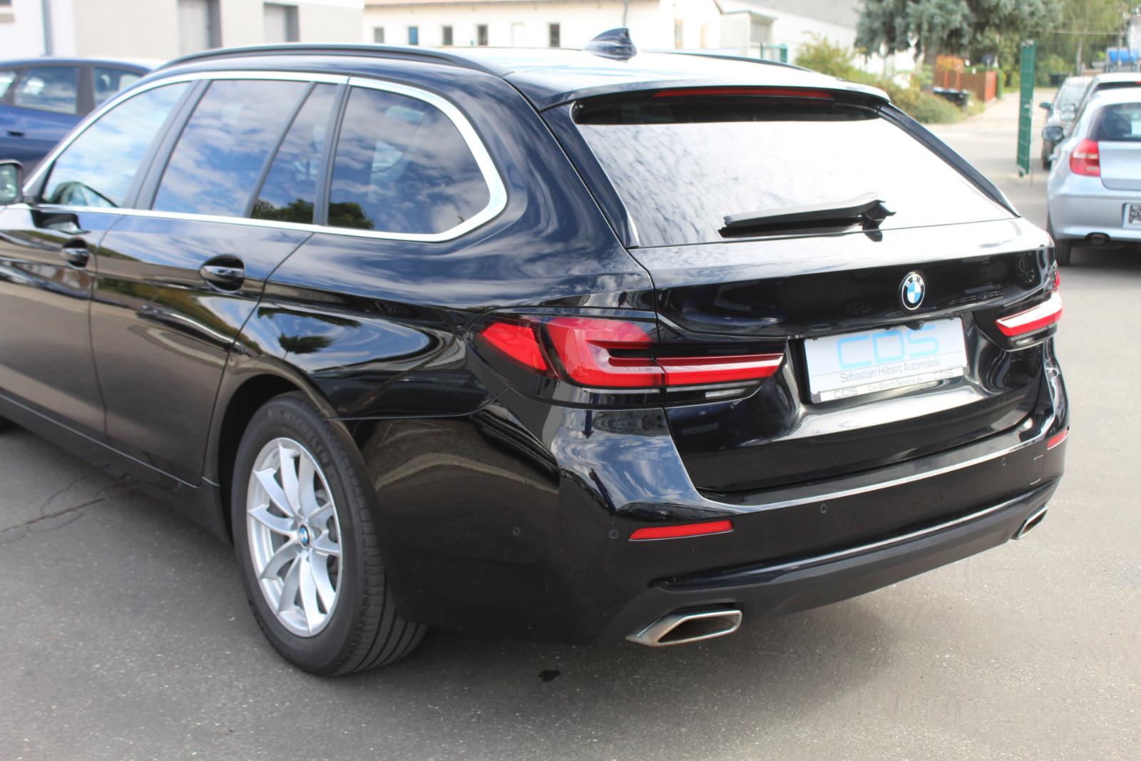 BMW 520d xDrive Tour. +HUD+Sportsitz+MEMORY+DAB+ACC+