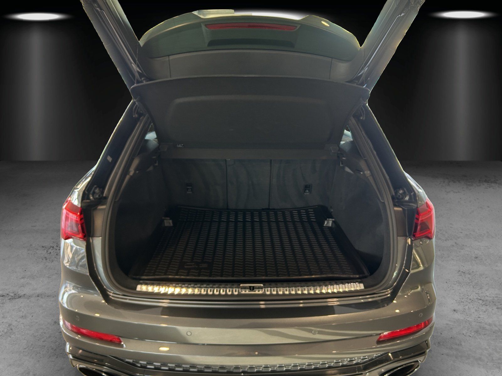 Fahrzeugabbildung Audi Audi RS Q3 quattro