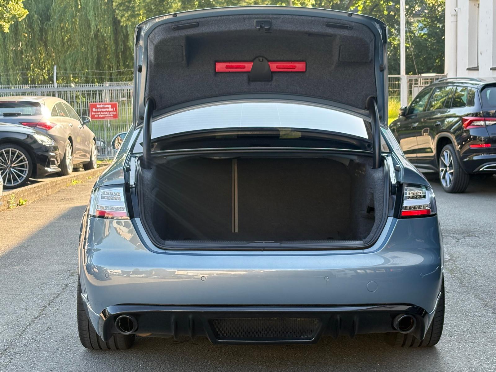 Audi A4 3.0 TDI quattro S line | 240 ch | BVM | Alcantara/cuir | ACC | Audi Magnetic Ride | Sièges chauffants | Phares xénon