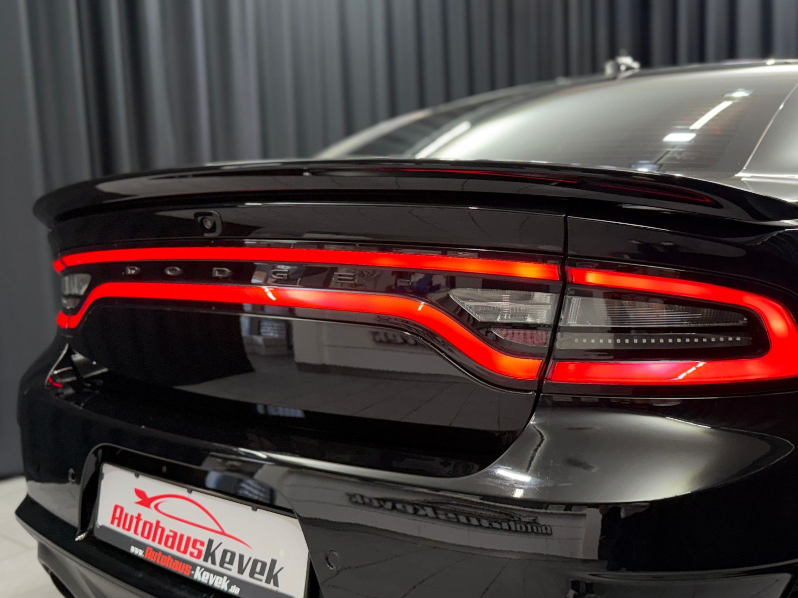 Fahrzeugabbildung Dodge Charger SRT Hellcat|WIDEBODY|U-FREI|D-FZG|H&K
