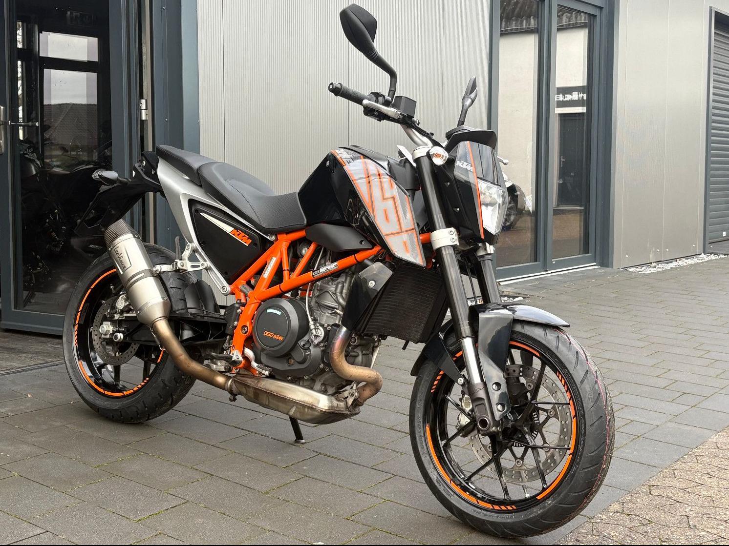 KTM Duke 690 *Top Zustand* Reifen, Service neu*
