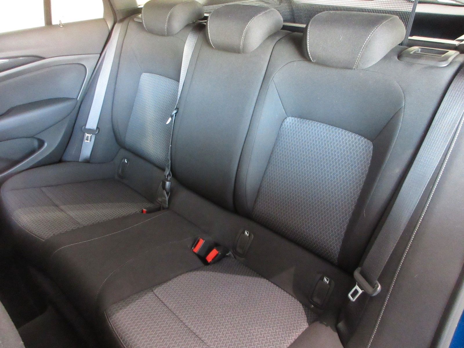 Fahrzeugabbildung Opel Insignia B 2.0D ST LED/NAVI/SHZ/LHZ/AHK