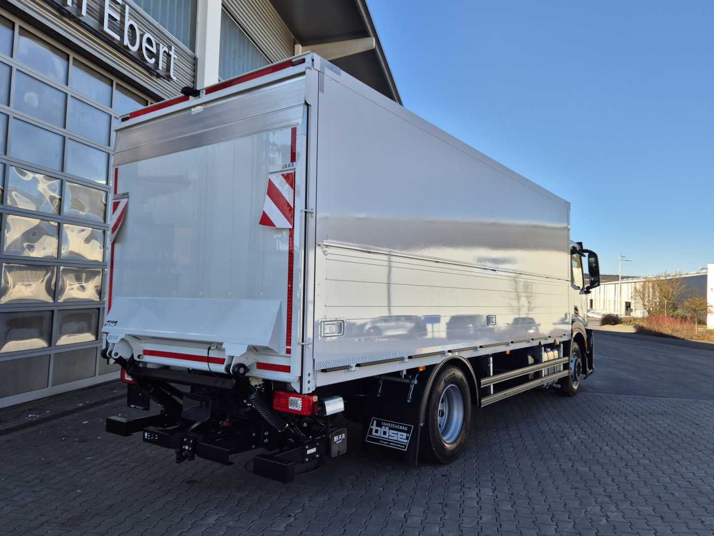 Fahrzeugabbildung Iveco S-Way AD190S40/FP Böse Schwenkwand LBW 2x AHK