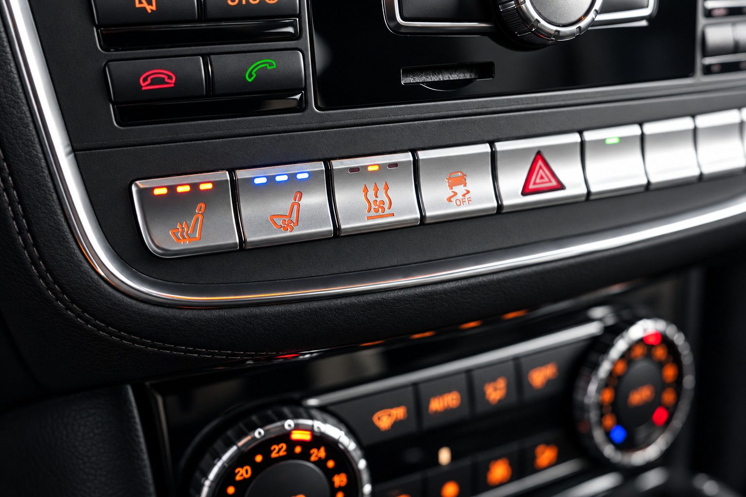 Fahrzeugabbildung Mercedes-Benz G 350 d*AMG*S-Dach*HarmanKardon*Memory*Sitzklima