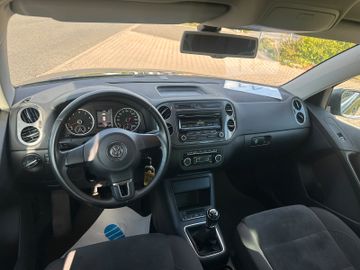 Volkswagen Tiguan - 2