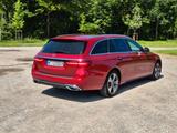 Mercedes-Benz E 220 d T Autom. - - Mercedes-Benz E 220 mit Panoramadach