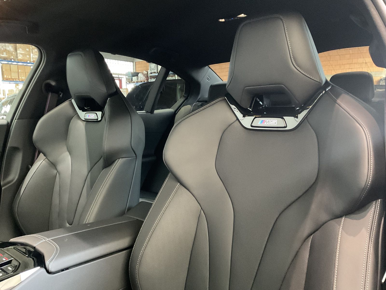 Fahrzeugabbildung BMW M5 Limousine Frozen Deep Grey M Drivers Package