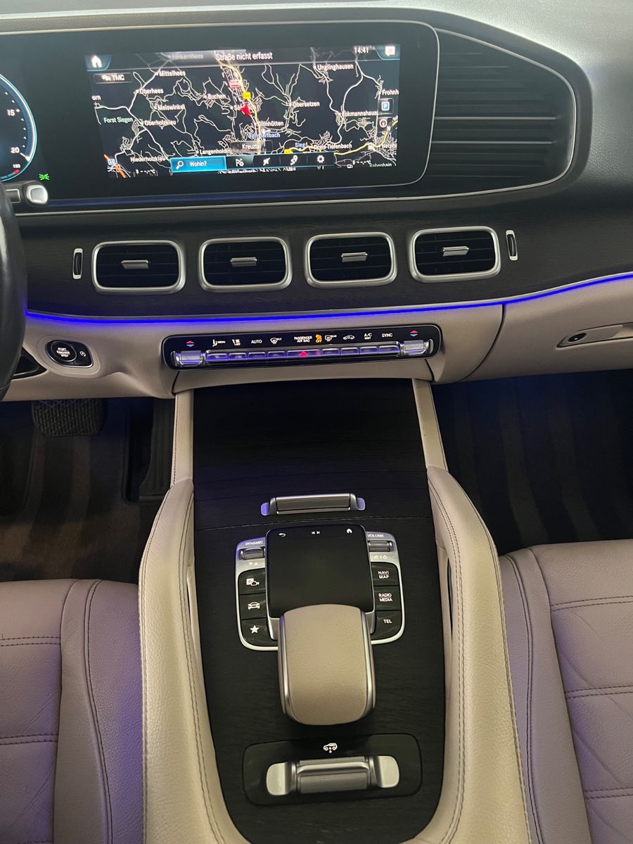 Fahrzeugabbildung Mercedes-Benz GLE 300 d 4Matic AMG LINE *22-ZOLL*ALL BLACK*