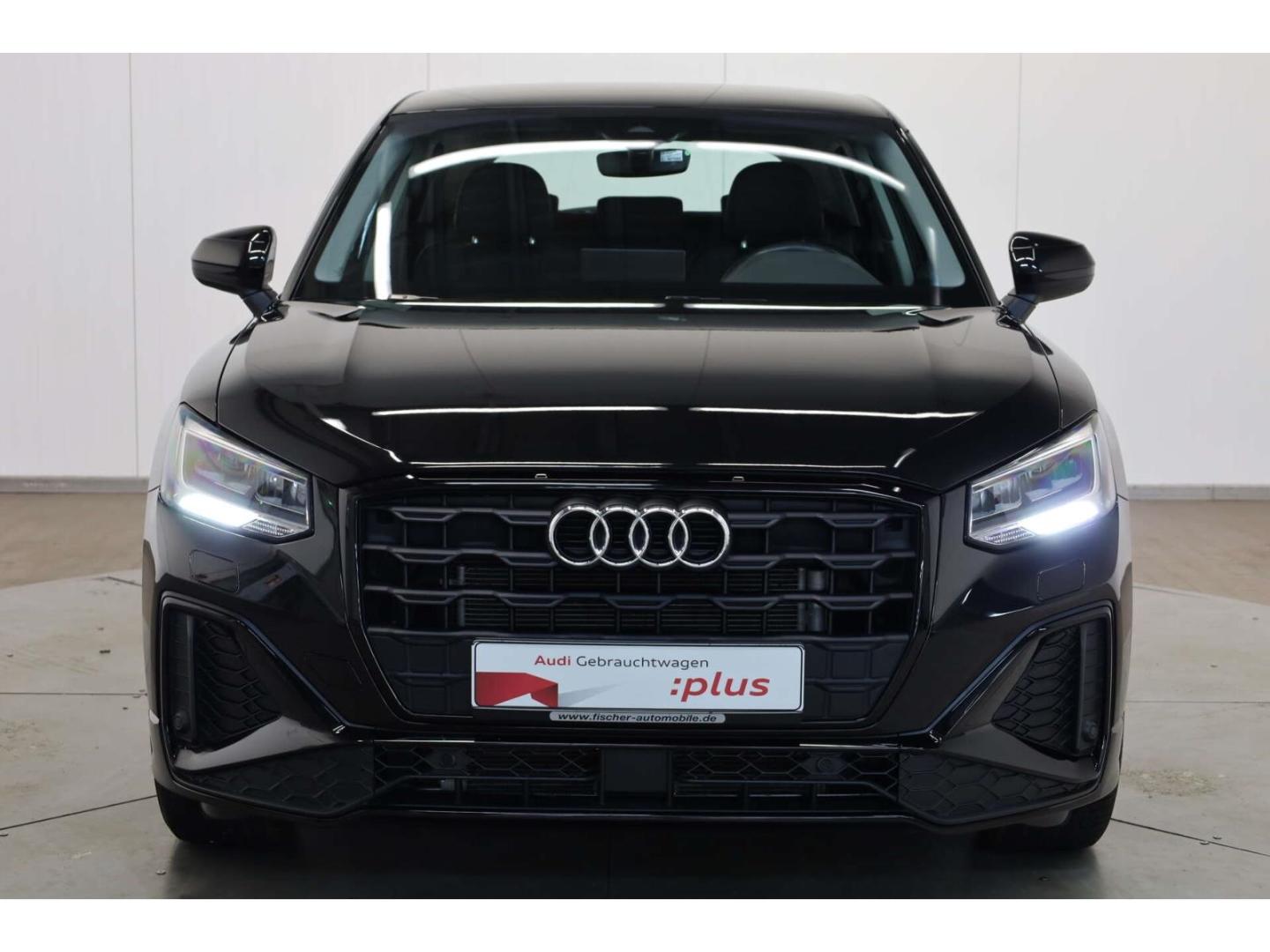 Audi Q2 35 TFSI S line, миниатюра 2