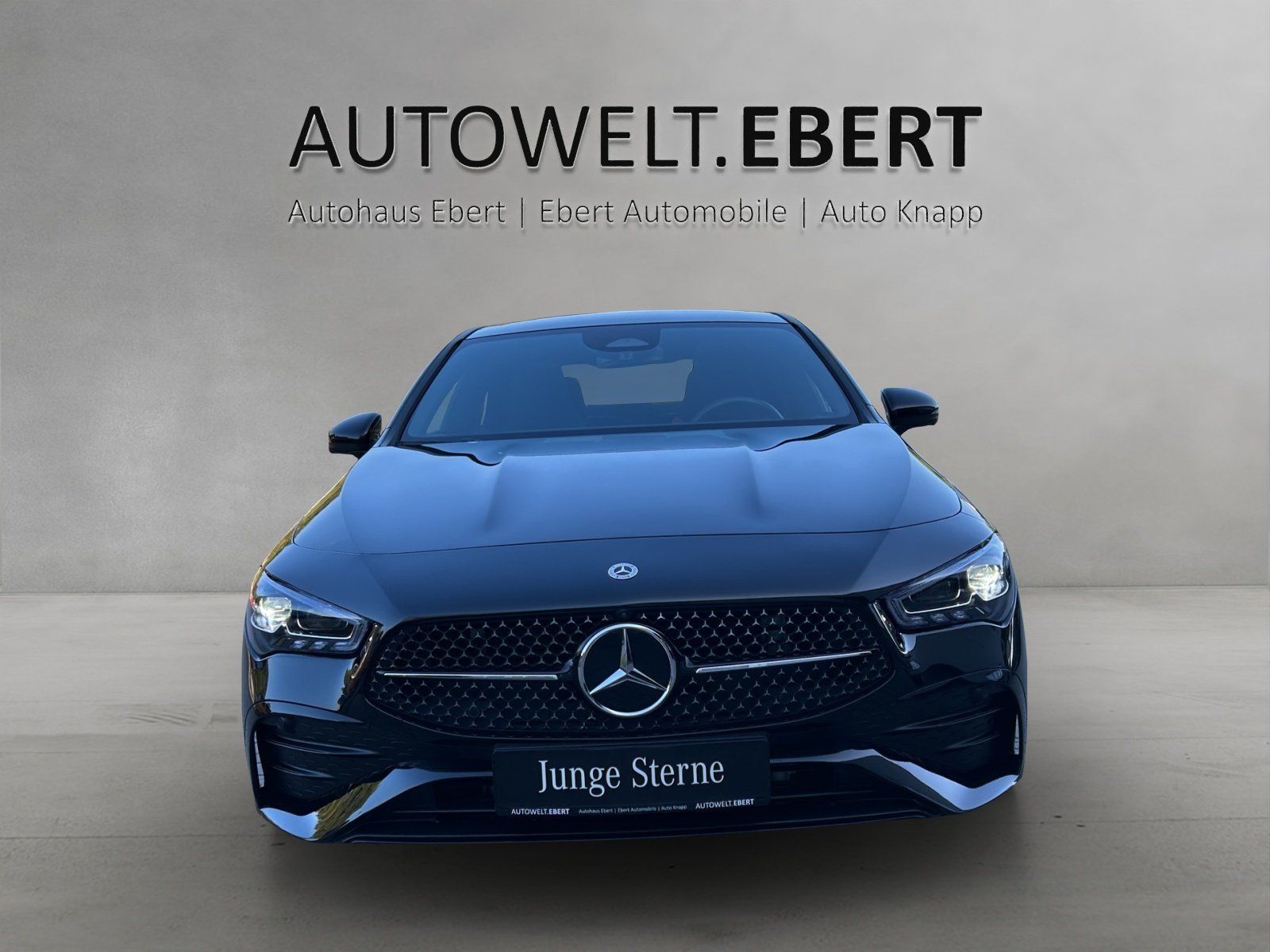 Fahrzeugabbildung Mercedes-Benz CLA 250 AMG Prem+ DISTRO LederPkt Night 19" Pano
