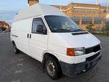Volkswagen T4 Transporter 2.5 Benzin Hochd... - Volkswagen aus 1996: Transporter