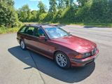 BMW 528i Touring, E39, royalrotmetallic, T... - BMW 528: Kombi, 528i E39