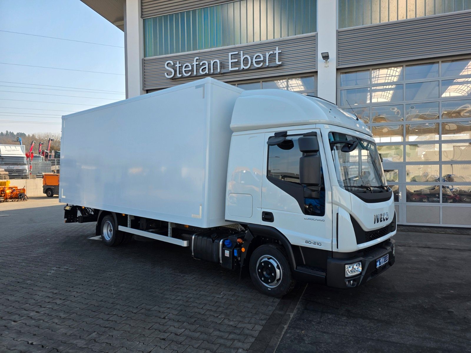 Fahrzeugabbildung Iveco Eurocargo ML80E21/P LBW 1.000kg L-Haus