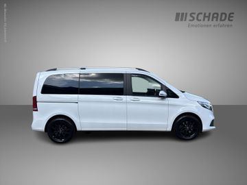 Mercedes V 220 - 6