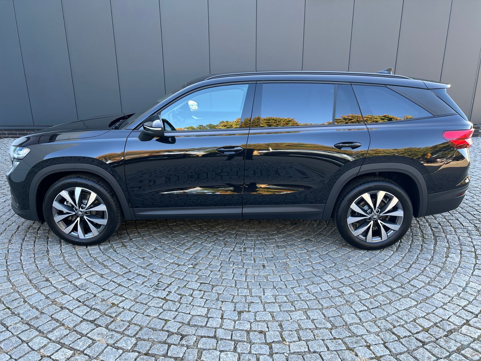 Fahrzeugabbildung SKODA Kodiaq Selection 2.0 TDI DSG 4x4 *AHK, Navi, Kam