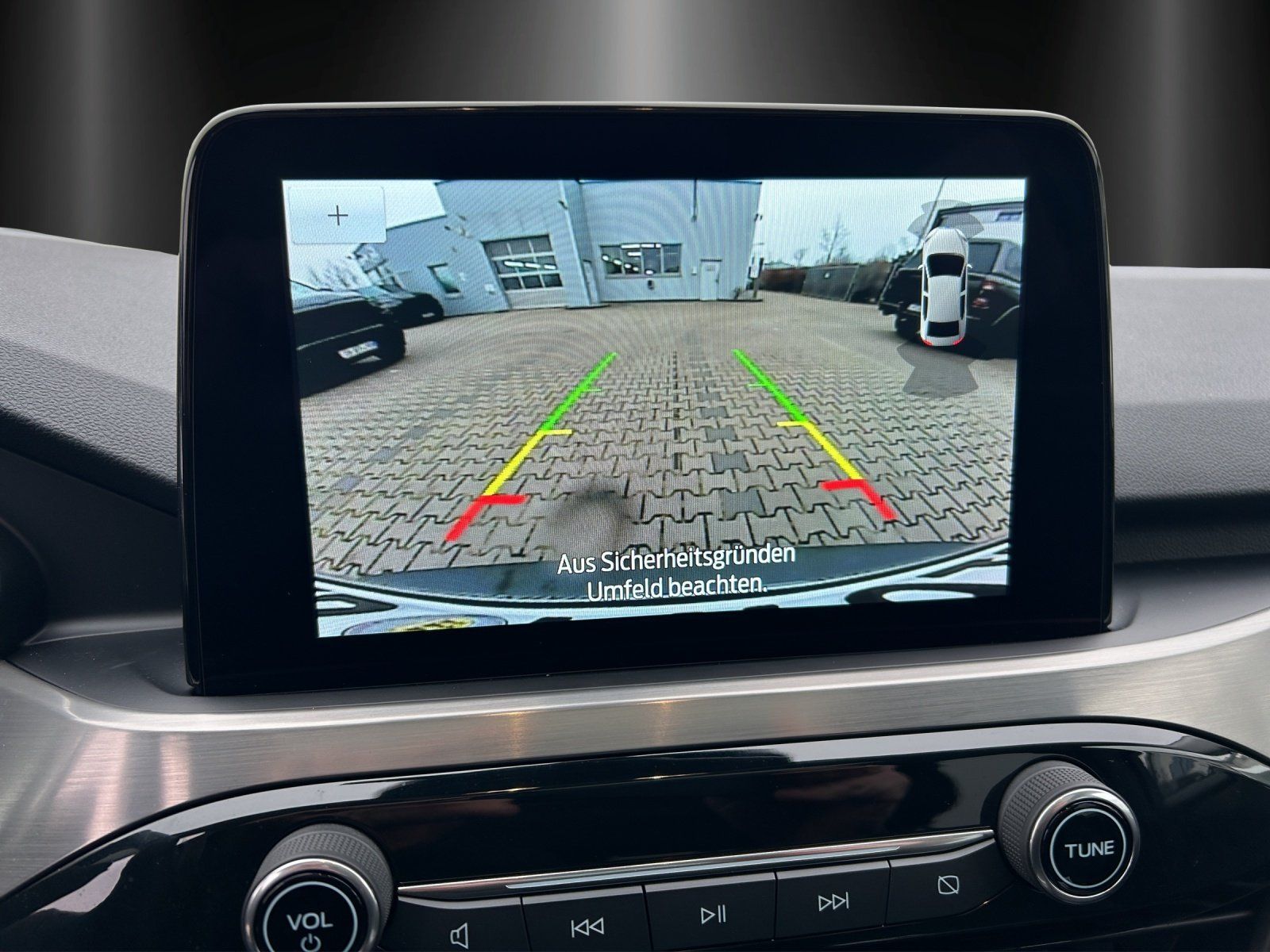 Fahrzeugabbildung Ford Kuga Titanium X PHEV HUD El. Panodach Navi digit