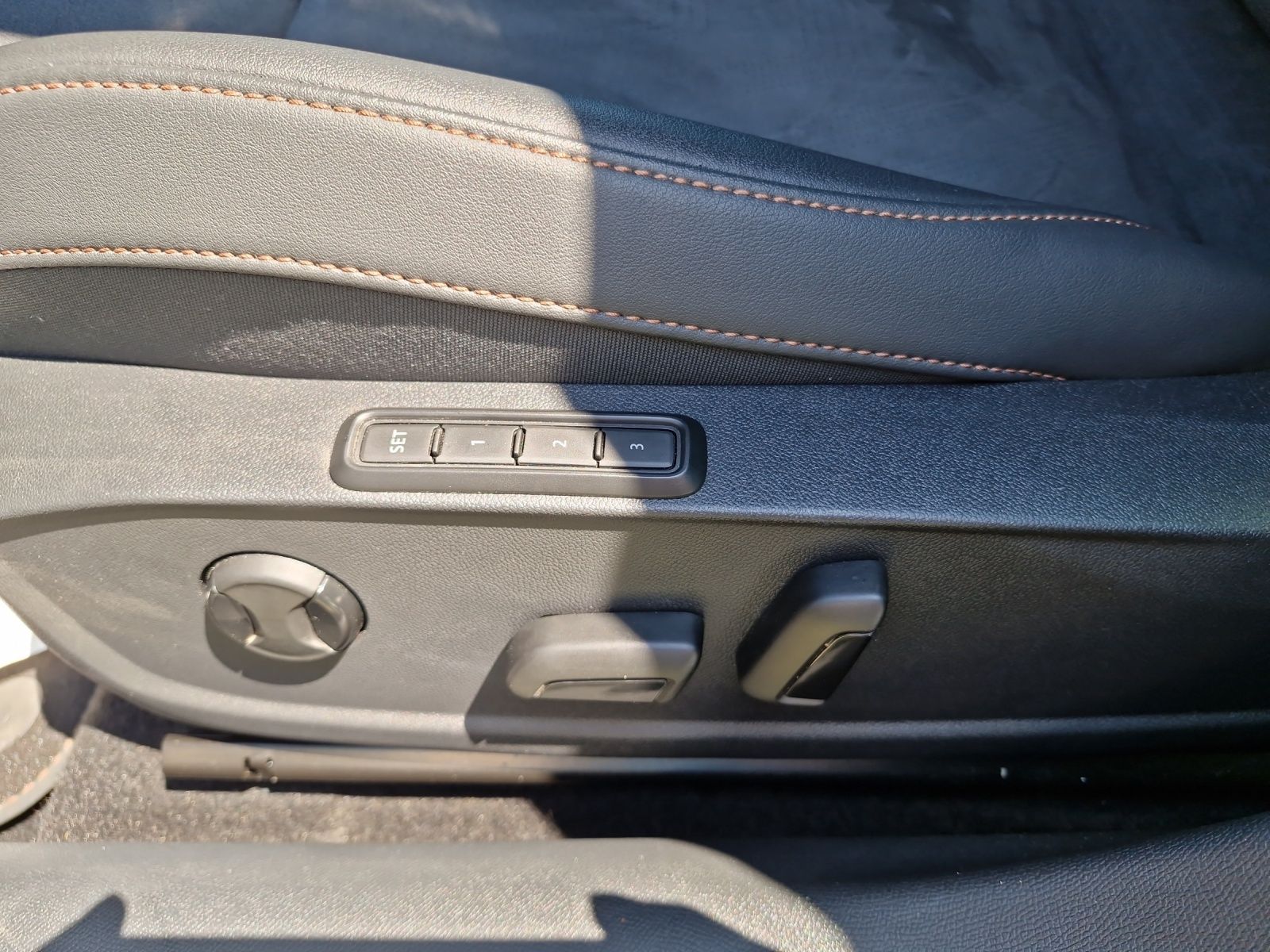 Fahrzeugabbildung CUPRA Leon Sportstourer 1.5 eTSI DSG ACC LED KAMERA