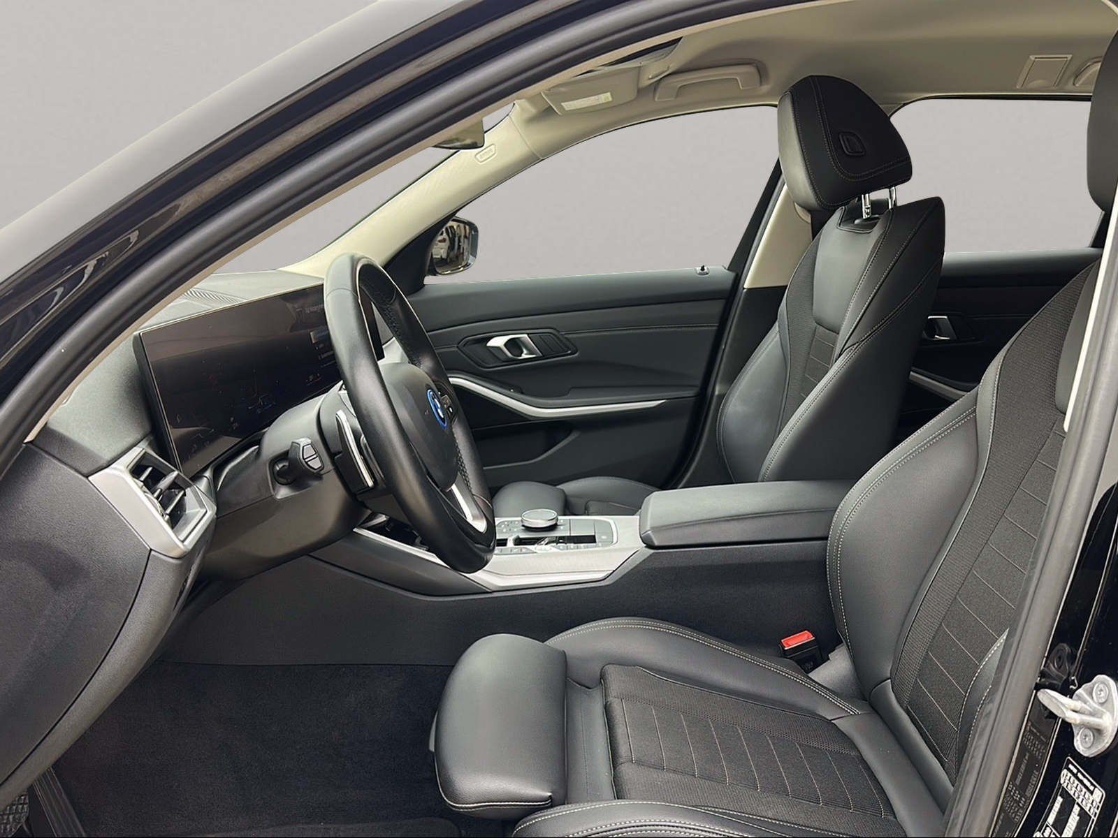 BMW 330e Touring Navi PDC Sportsitze Sitzheizung foto 10