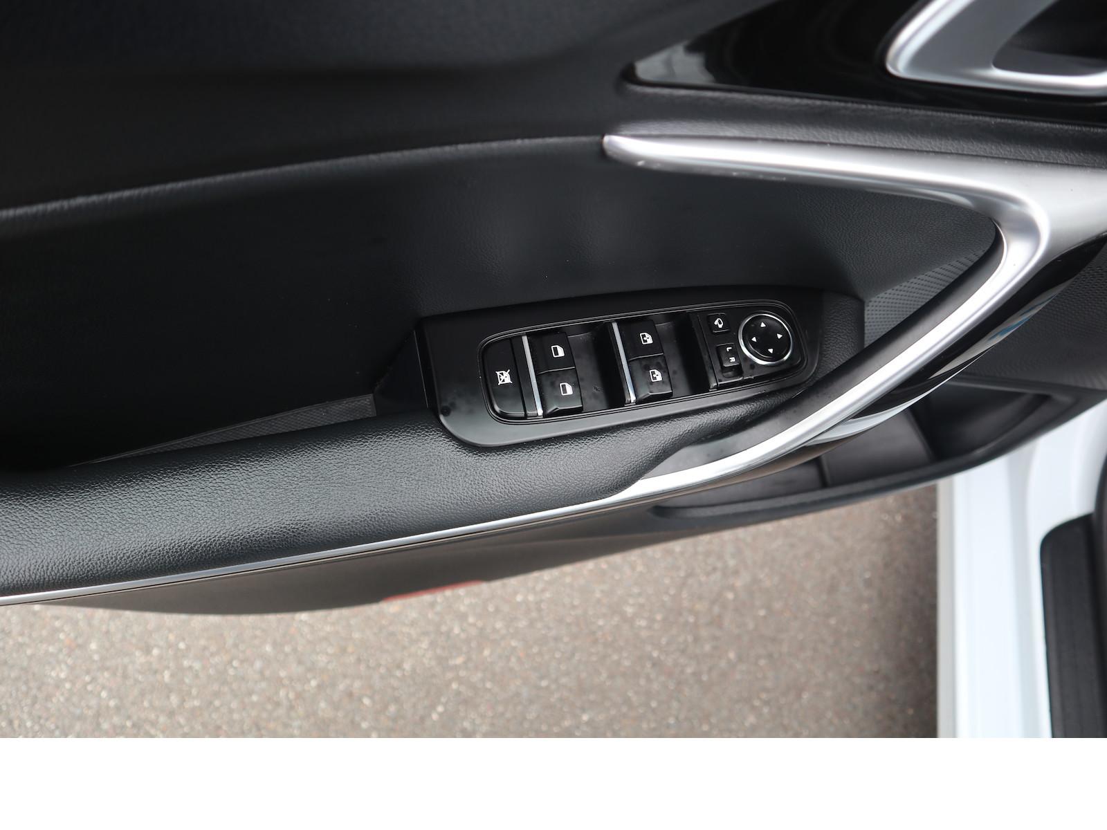 Kia Ceed cee ́d Sportswagon Ultimate 1.5 DCT CAM SHZ NAVI, миниатюра 8