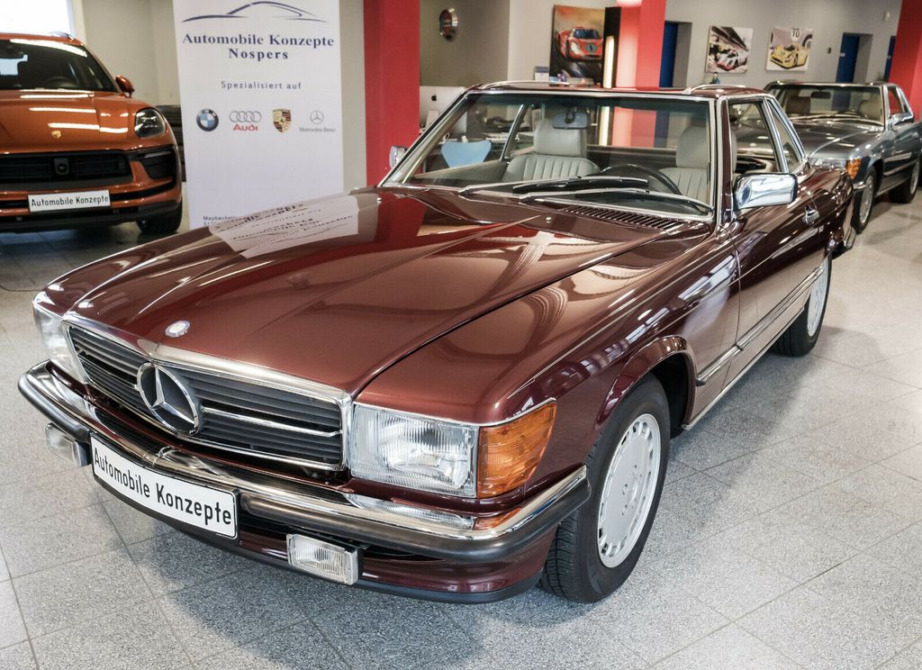 Mercedes-Benz SL 560