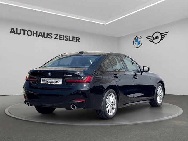 Foto Nummer 2: BMW 330e
