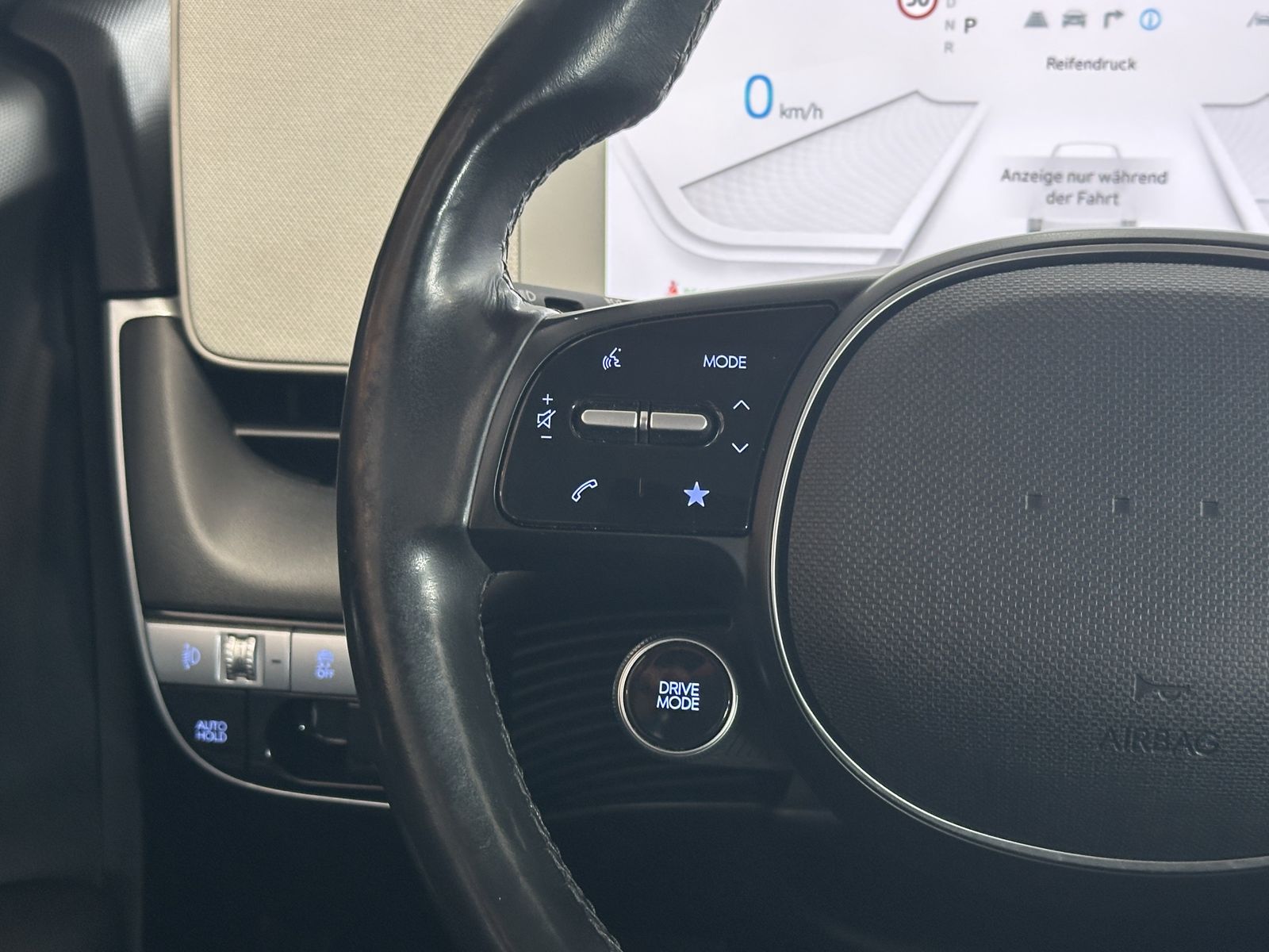 Hyundai Ioniq 5 58 kWh NSCC R.Cam Navi LED SHZ DAB+ foto 21