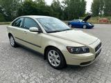 Volvo VOLVO S 40 WENIG KM TÜV+Zahnriemen Neu - Volvo S40 Gebrauchtwagen