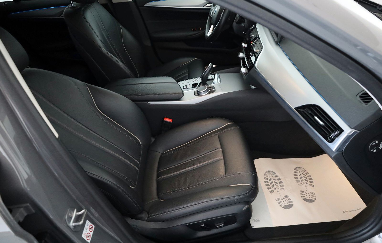 Fahrzeugabbildung BMW 530 e, Leder,Navi,LED,SH,Kamera,Carplay