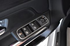 MERCEDES-BENZ B 200 Business~Automatik~Leder~Navi~Apple~LED