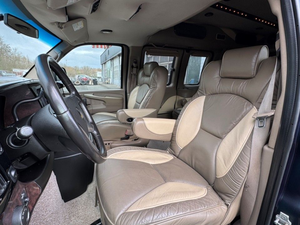 Fahrzeugabbildung Chevrolet Express Chevy Conversion Van 5.3 Vortec