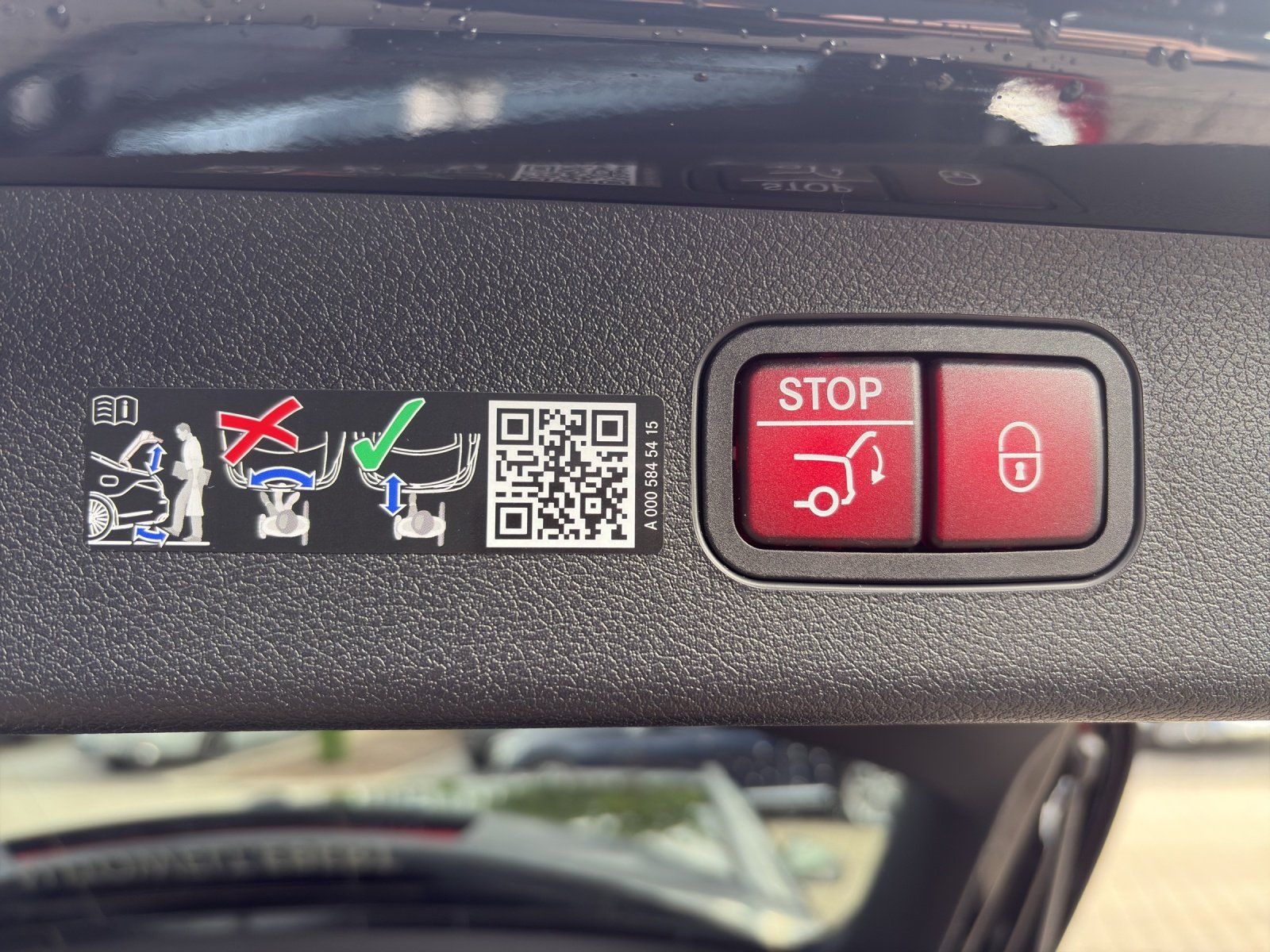 Fahrzeugabbildung Mercedes-Benz E 220 d T AMG Distro NIGHT SitzKli HUD KeyGo 360