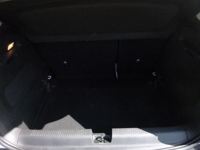 Crossland Business Elegance Diesel Automatik