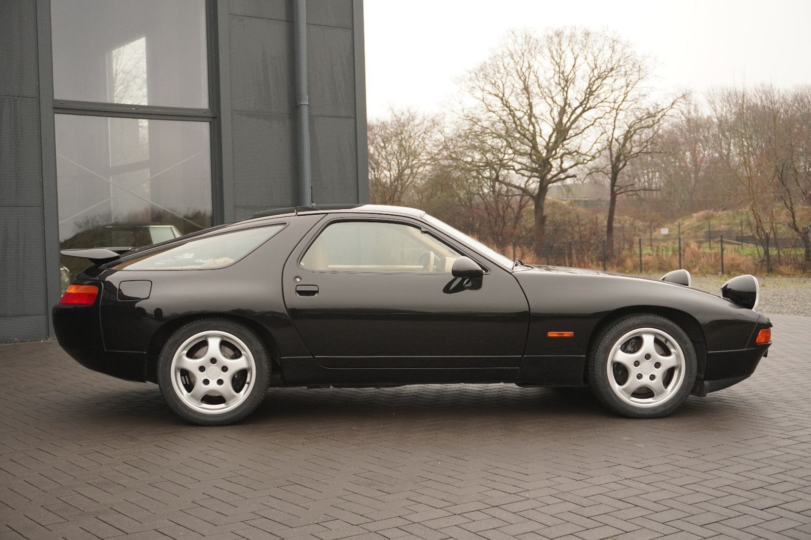 Fahrzeugabbildung Porsche 928 GTS