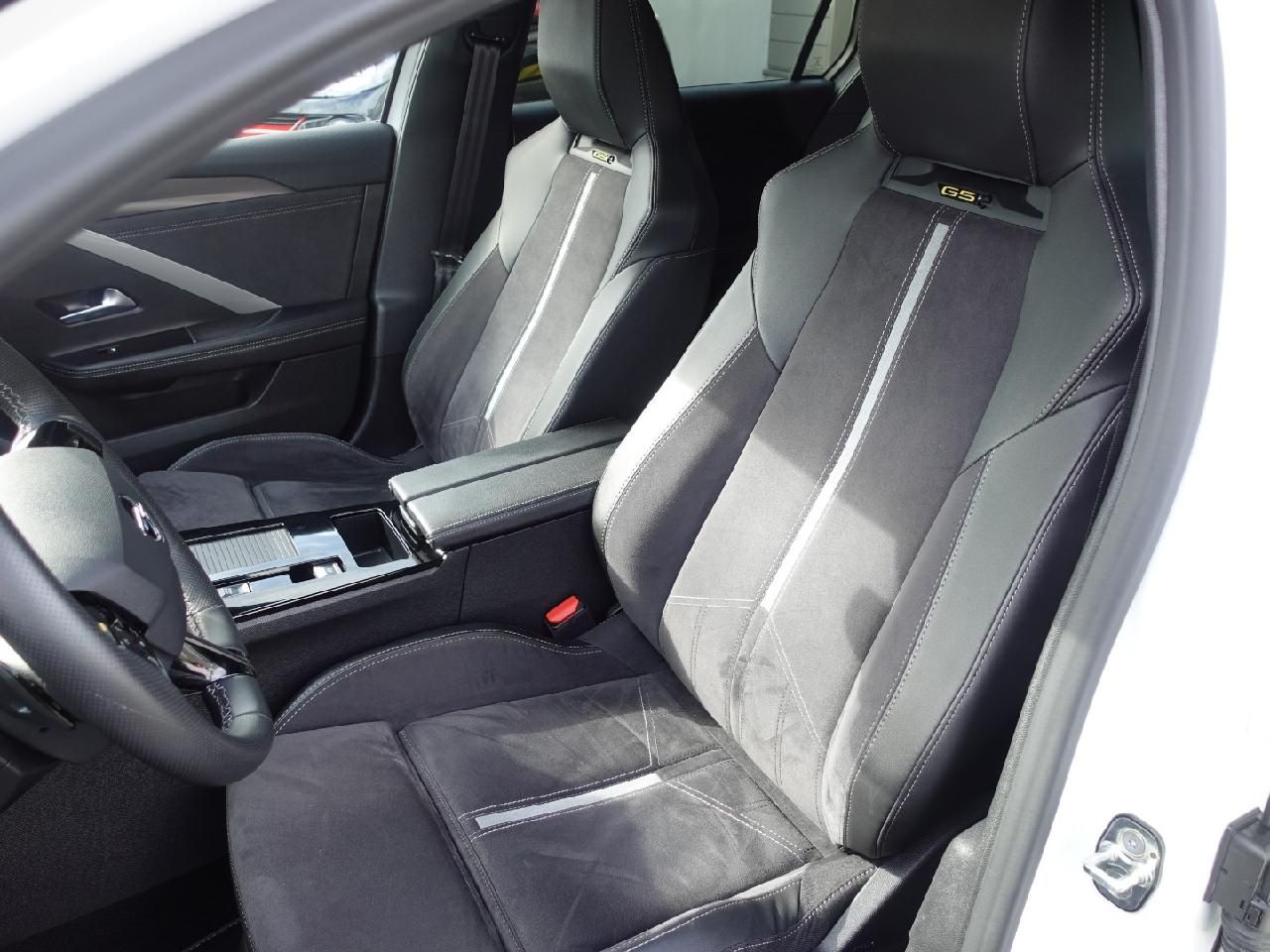 Fahrzeugabbildung Opel Astra L Sports Tourer GSe Plugin Hybrid