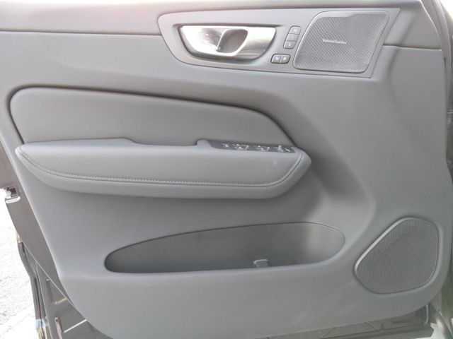 VOLVO XC 60 (Bild 16 von Array)