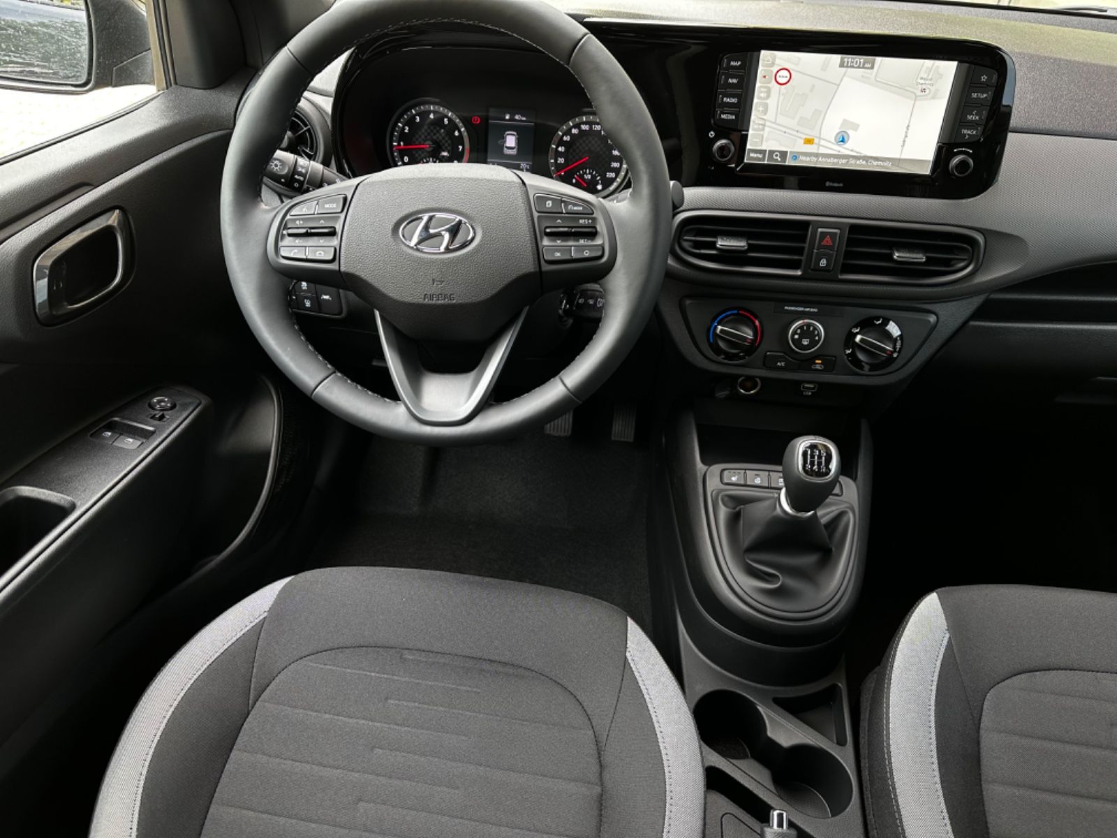 Fahrzeugabbildung Hyundai i10 1.0 Connect & Go NAVI KAMERA SHZ