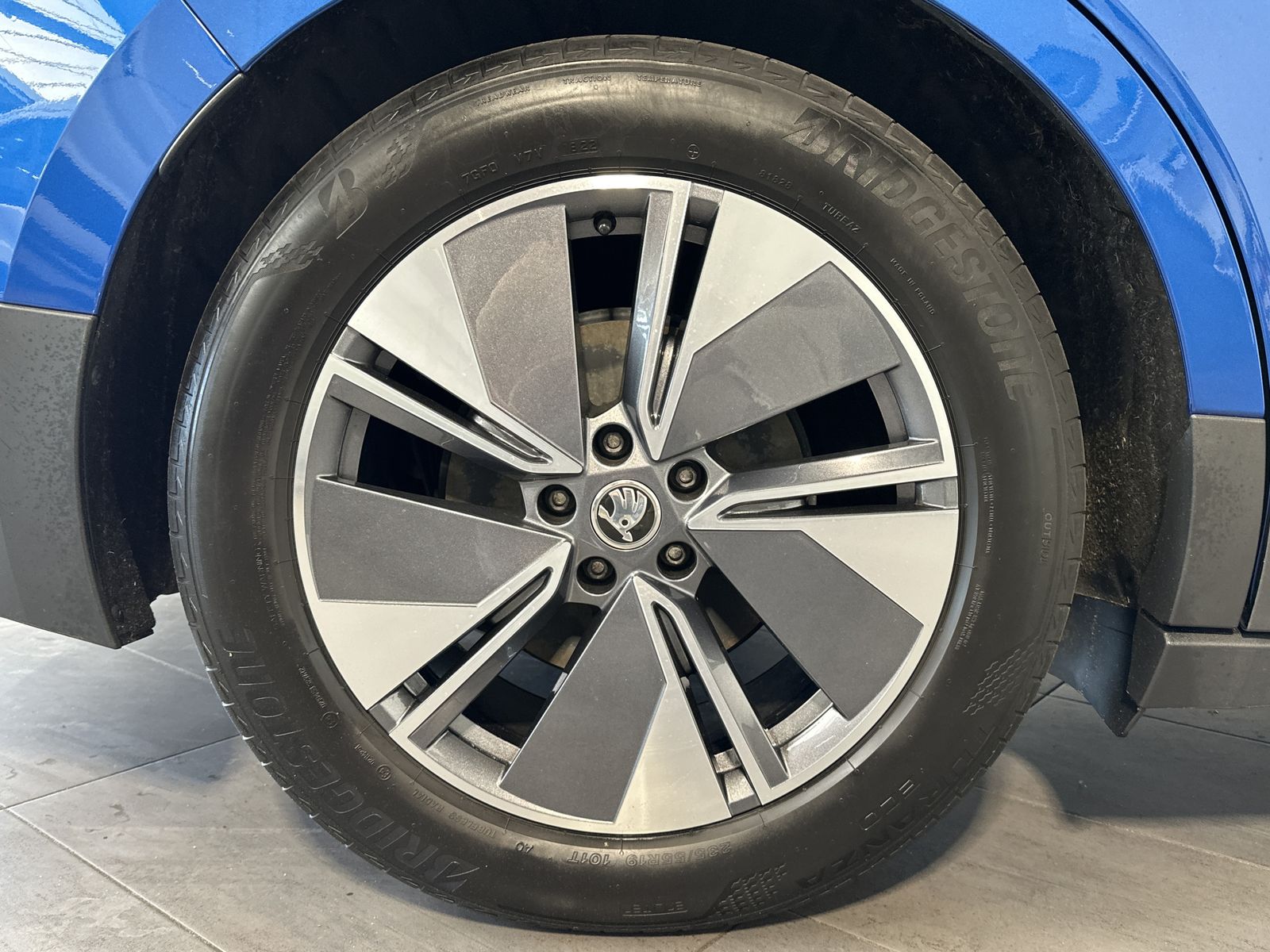 Fahrzeugabbildung SKODA Enyaq iV 80 Sport NAV+LED+AHK+PANO+CANTON+CARPLA