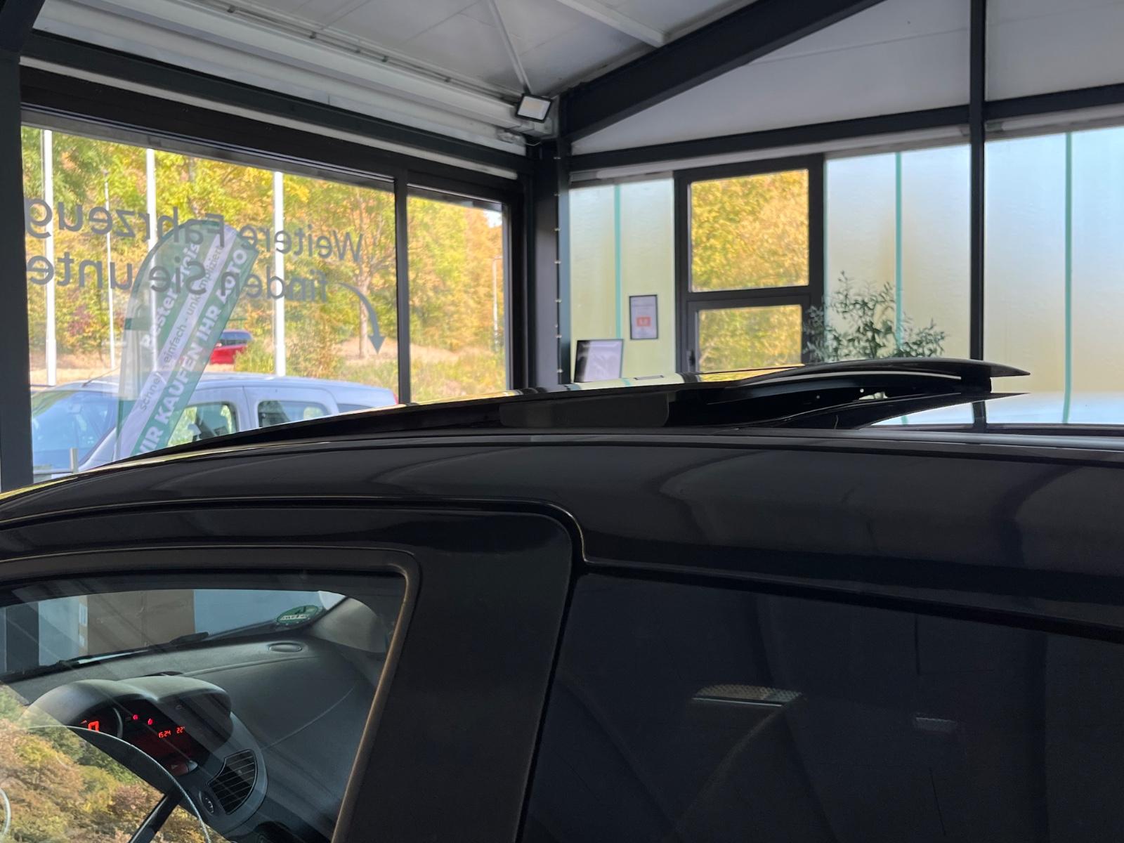 Renault TWINGO SPORT 1,6 133PS 1.HAND PANORA. KLIMAAUTO!