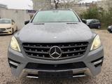 Mercedes-Benz ML350CDI*AMG*PANO/STHZ/360°CAM/SHZ/AHK/NAVI/VOLL - Mercedes-Benz ML 350 mit Diesel-Antrieb: Geländewagen
