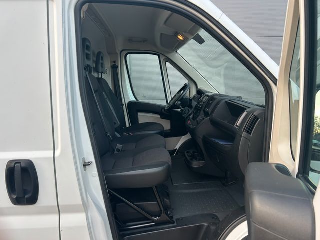 Fahrzeugabbildung Peugeot Boxer Kasten Grossraum 435 L4H3 Premium BlueHDi