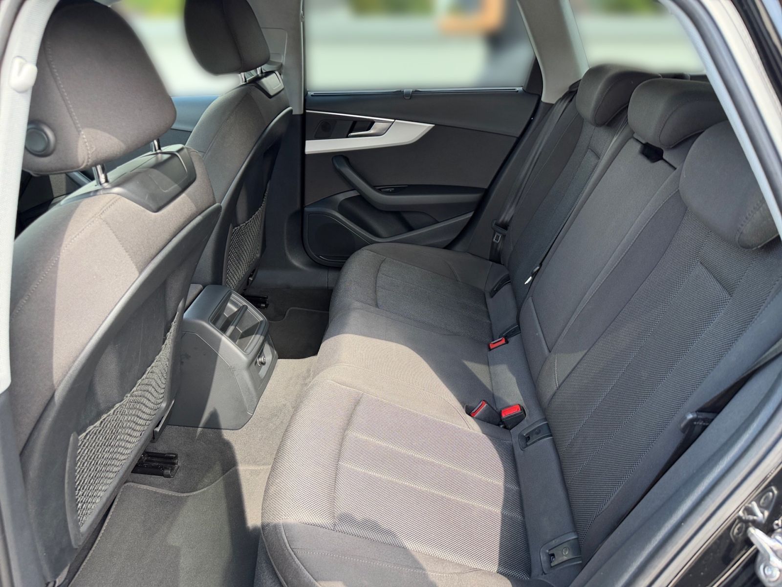 Audi A4 - Bild 9