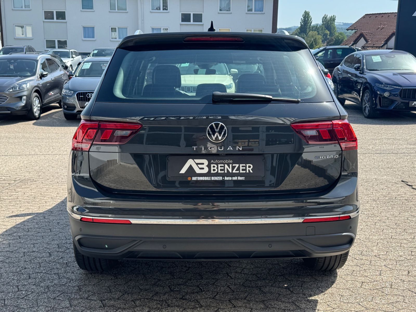 Fahrzeugabbildung Volkswagen Tiguan Active eHybrid/Navi/LED/AHK/HUD/360°Cam/