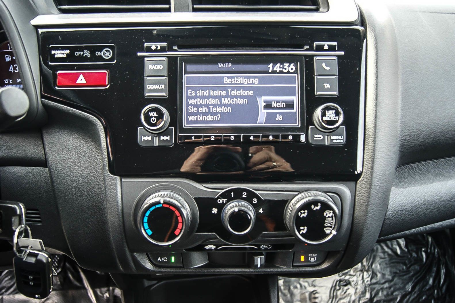 Fahrzeugabbildung Honda Jazz 1.3 i-VTEC Trend SPORTY BLUE RENTNERBESITZ