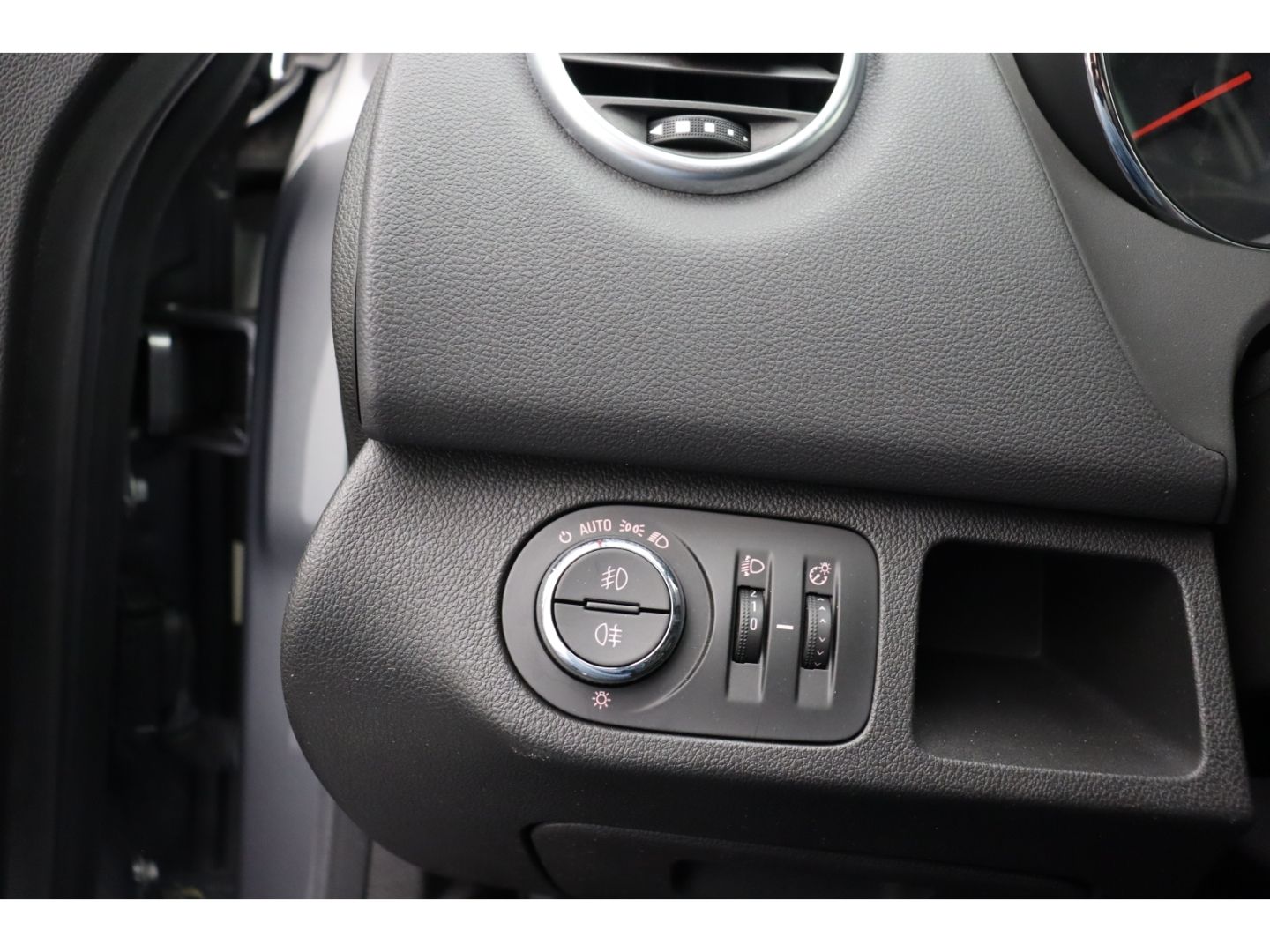 Fahrzeugabbildung Opel Meriva B 1.4 Innovation Kamera AHK 2-Zonen-Klima