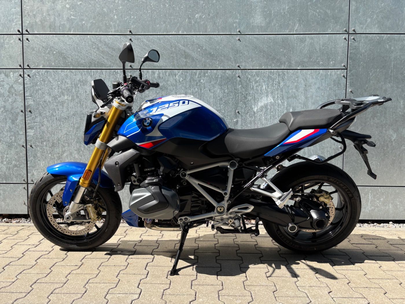 Fahrzeugabbildung BMW R 1250 R Style Sport 4 Pakete