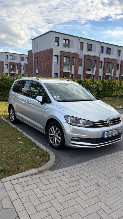 Image of Volkswagen Touran