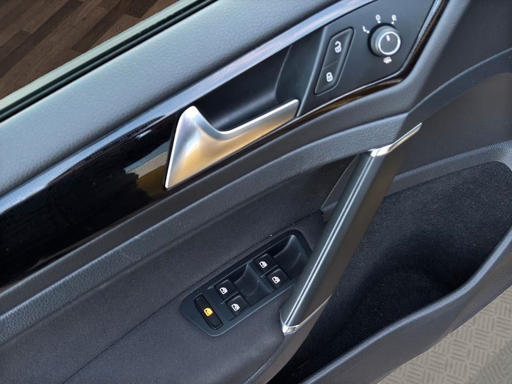 Fahrzeugabbildung Volkswagen Golf VII Variant Sound*ST-Heiz*LR-Heiz*