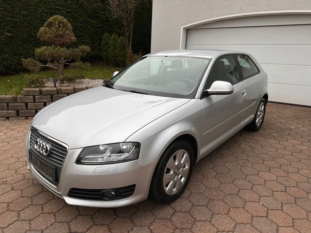 Audi A3 1.6 TDI Attraction,8xbereift,ZR+Service neu